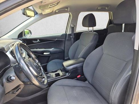 Used 2019 Kia Sorento FWD w/ LX Convenience Package image 13