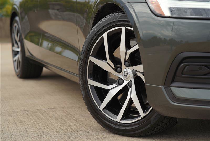 Used 2020 Volvo S60 T6 Momentum AWD/4WD image 17