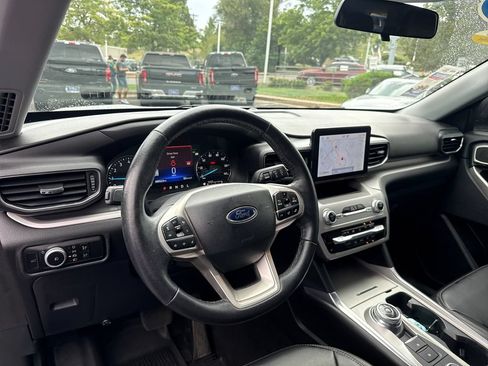 Certified 2023 Ford Explorer XLT w/ Equipment Group 202A AWD/4WD image 14