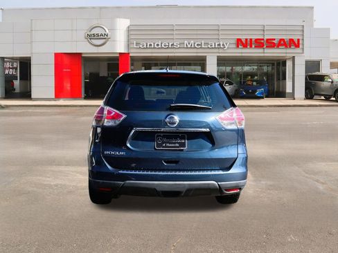 Used 2016 Nissan Rogue S image 4