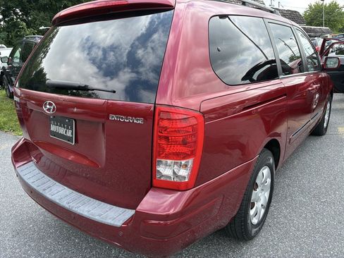 Used 2008 Hyundai Entourage GLS FWD image 4