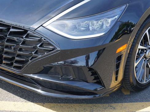 Used 2023 Hyundai Sonata Limited w/ Cargo Package FWD image 9