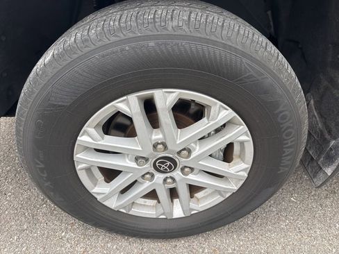 Used 2023 Toyota Tundra SR5 w/ SR5 Convenience Package image 10