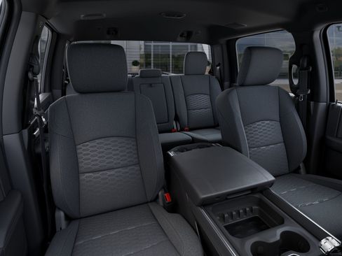 New 2026 RAM 2500 Big Horn AWD/4WD image 31