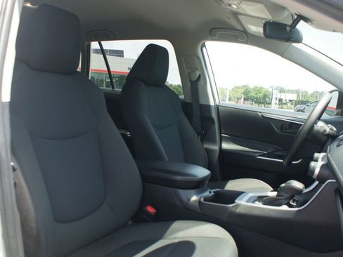 Used 2024 Toyota RAV4 LE AWD/4WD image 21