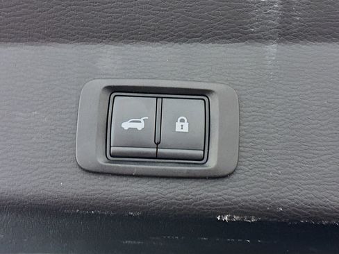 Used 2024 Mitsubishi Outlander SE image 32