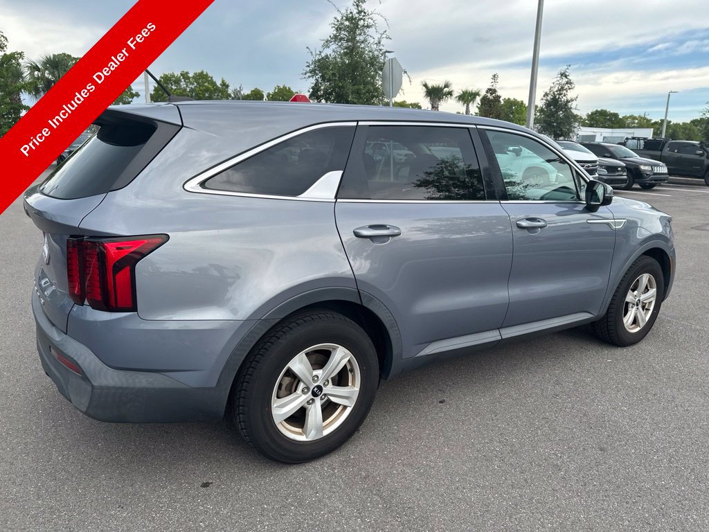 Used 2021 Kia Sorento LX FWD image 7