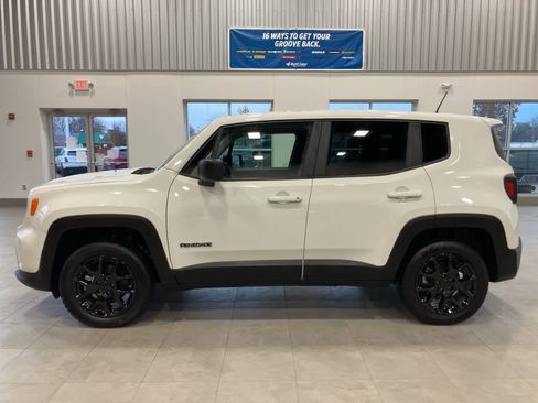 Used 2023 Jeep Renegade Latitude image 8