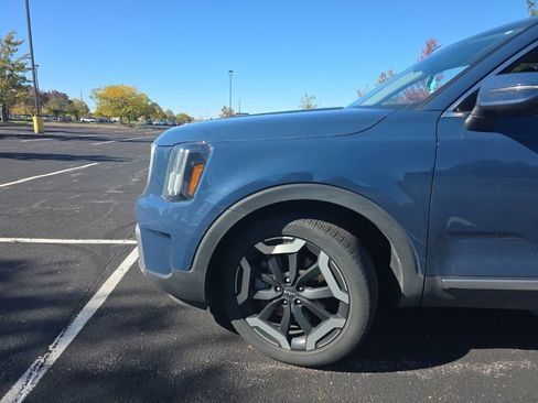 Used 2023 Kia Telluride S image 17