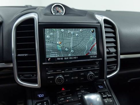 Used 2016 Porsche Cayenne S AWD/4WD image 17