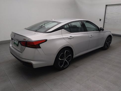 Used 2024 Nissan Altima 2.5 SR FWD image 9