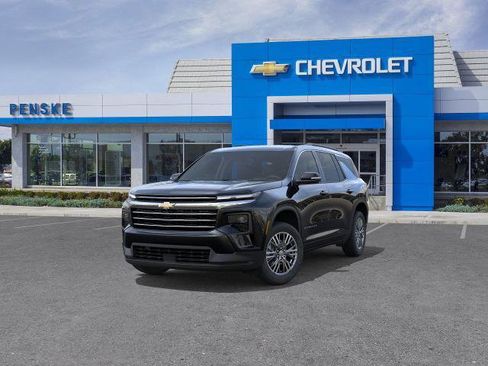 New 2026 Chevrolet Traverse LT image 8