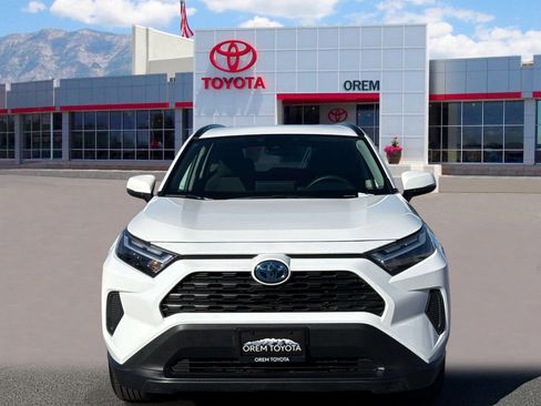 Used 2024 Toyota RAV4 LE AWD/4WD image 2