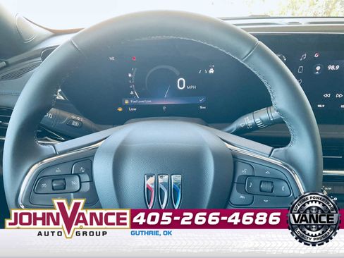 Used 2025 Buick Envista Sport Touring image 23