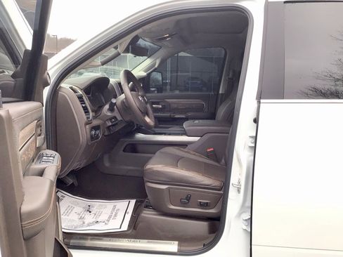 Used 2025 RAM 3500 Longhorn image 15