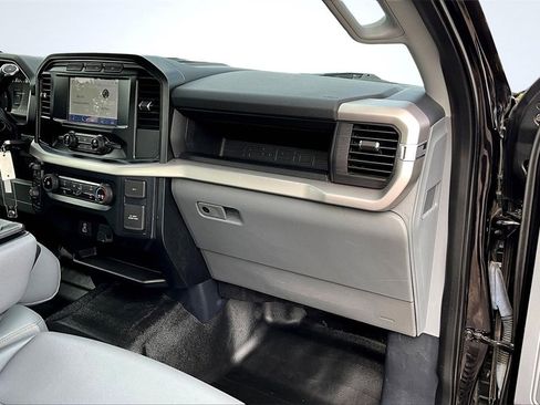 Used 2022 Ford F150 XL w/ Trailer Tow Package image 17