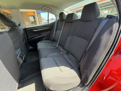 Used 2025 Toyota Camry LE AWD/4WD image 21