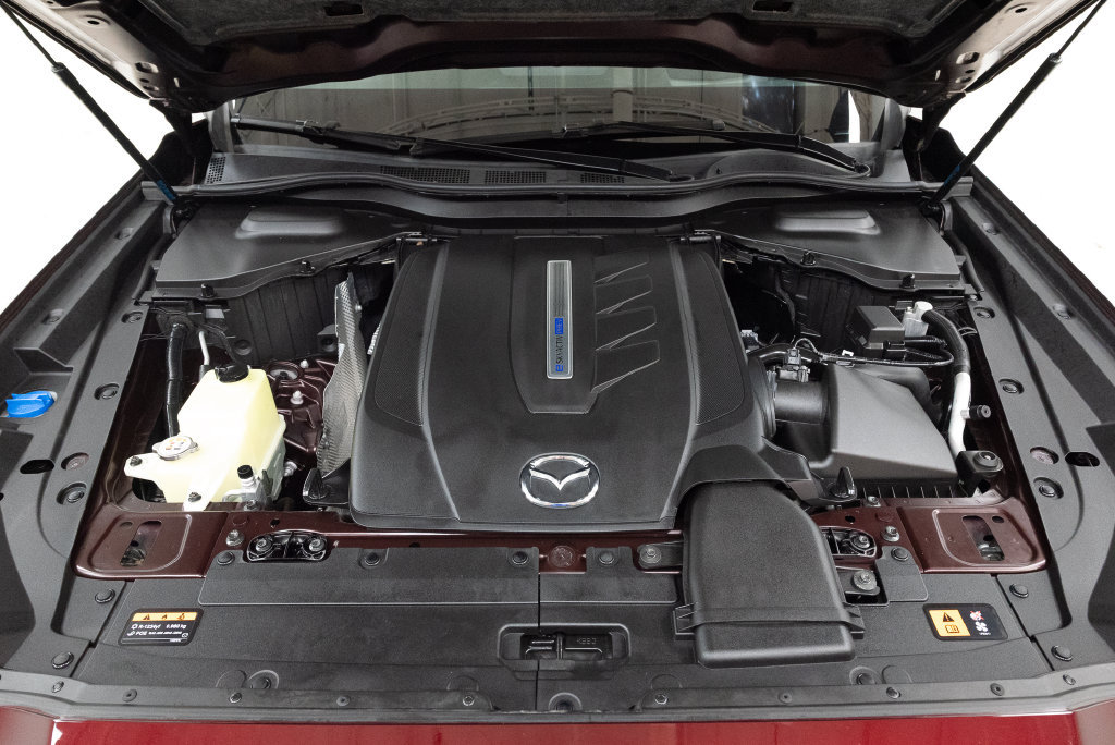 Used 2024 MAZDA CX-90 Plug-In Hybrid w/ Premium Plus AWD/4WD image 3