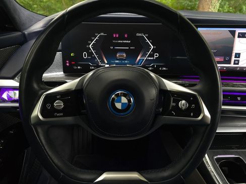 Used 2024 BMW i7 eDrive50 w/ Executive Package RWD image 42