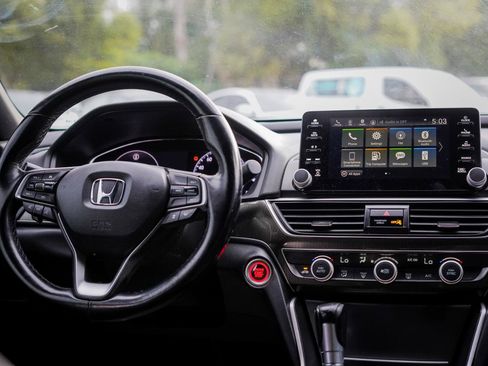 Used 2020 Honda Accord Sport image 9