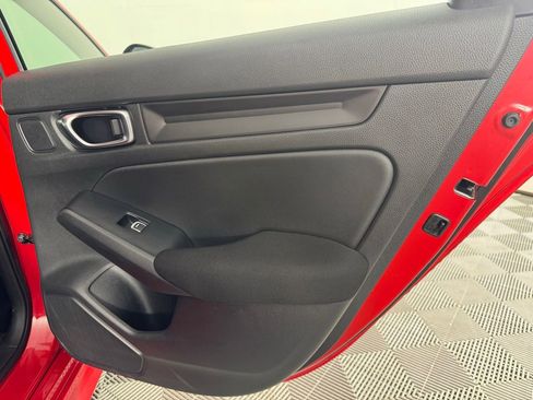 Used 2025 Honda Civic Sport image 29
