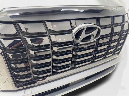 Used 2023 Hyundai Palisade Limited image 24