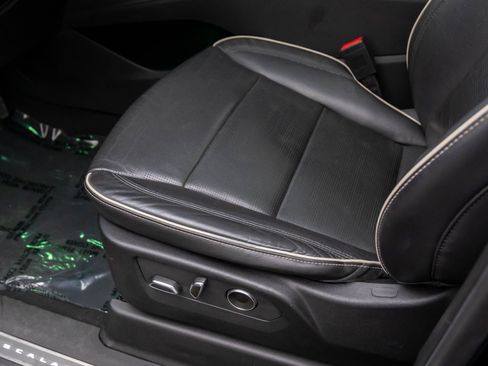 Used 2021 Cadillac Escalade Sport w/ Driver Assist Tech Package image 18