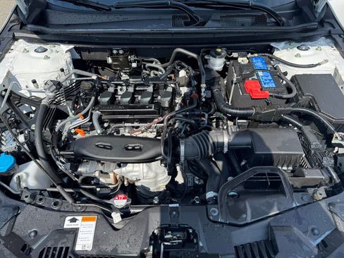 Used 2023 Honda Accord EX image 11
