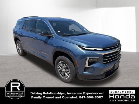 Used 2024 Chevrolet Traverse LT w/ LPO, Floor Liner Package FWD image 3