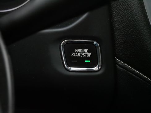 Used 2023 GMC Acadia SLT image 29