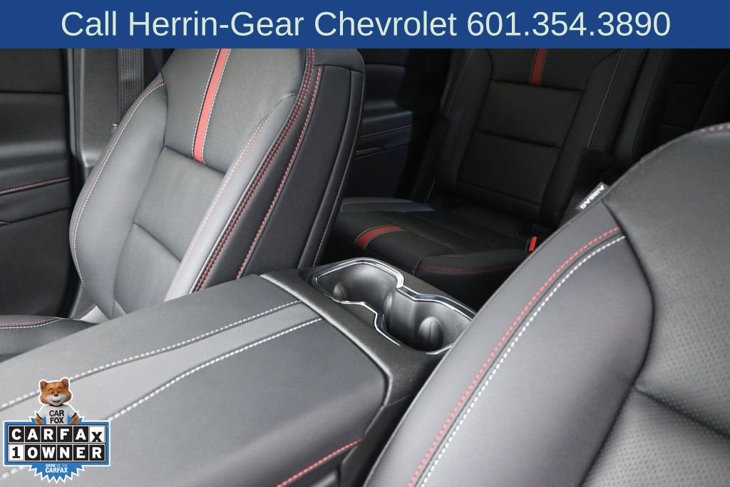 Used 2026 Chevrolet Traverse RS w/ LPO, Floor Liner Package FWD image 14