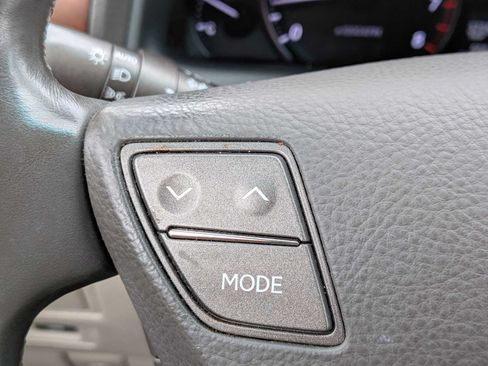 Used 2012 Lexus LS 460 AWD image 22