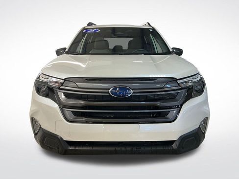 Certified 2025 Subaru Forester Premium w/ Convenience Package #1 AWD/4WD image 9