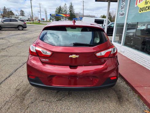 Used 2017 Chevrolet Cruze LT FWD image 4