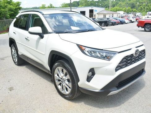 Used 2019 Toyota RAV4 Limited w/ Cold Weather Package AWD/4WD image 4