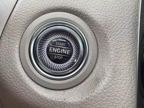 Used 2021 Mercedes-Benz GLC 300 image 22