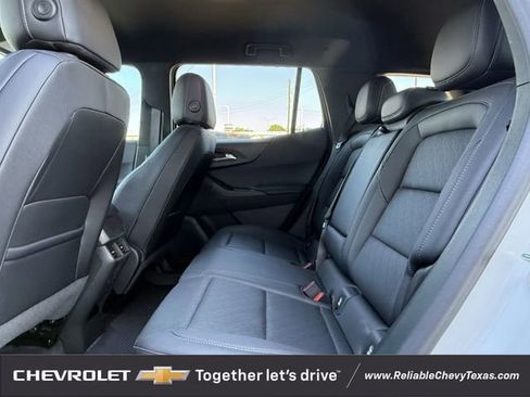 Used 2026 Chevrolet Equinox LT w/ Convenience Package II FWD image 30
