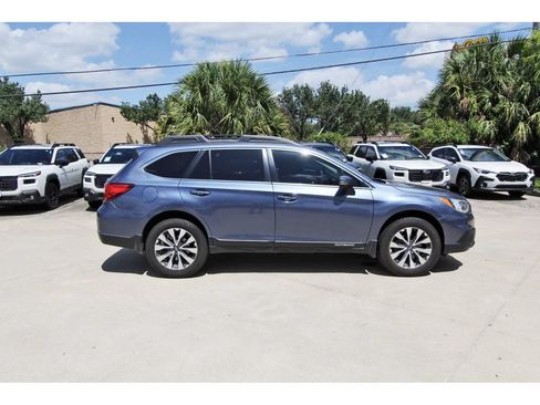 Used 2017 Subaru Outback 2.5i Limited AWD/4WD image 7