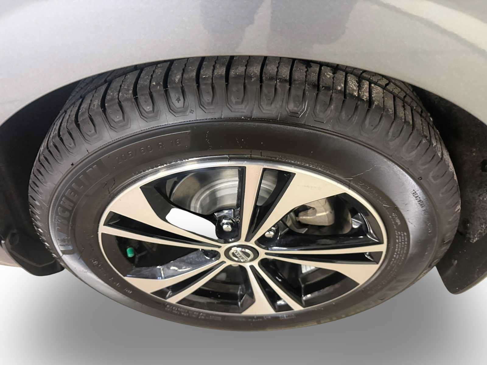 Used 2022 Nissan Sentra SV FWD image 9