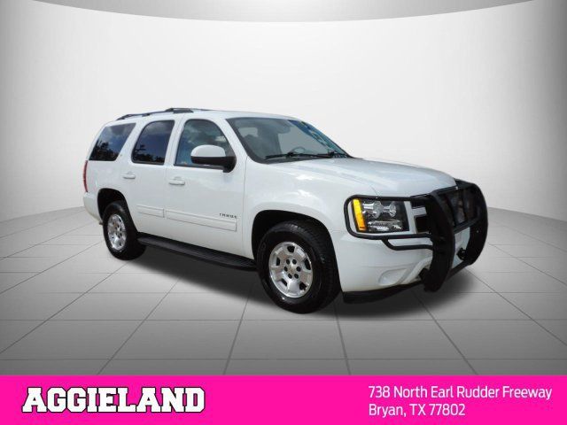 Used 2014 Chevrolet Tahoe LT w/ Luxury Package RWD image 3