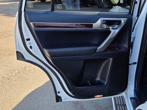 Used 2019 Lexus GX 460 Premium image 20
