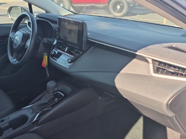 Used 2026 Toyota Corolla LE FWD image 19