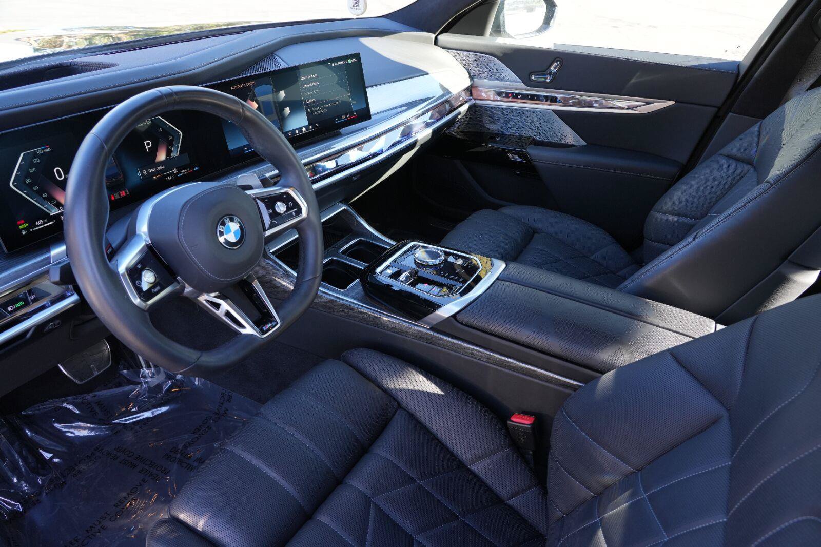 Used 2025 BMW 760i xDrive w/ Executive Package AWD/4WD image 9
