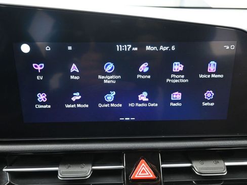 Used 2024 Kia Niro Wind w/ Wind Preserve Package FWD image 11