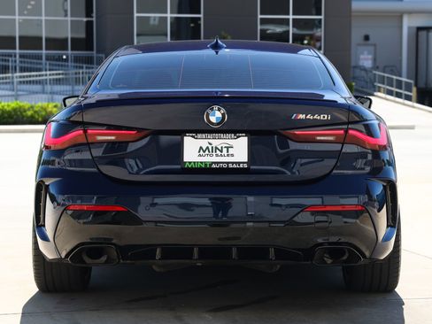 Used 2022 BMW M440i Coupe RWD image 11