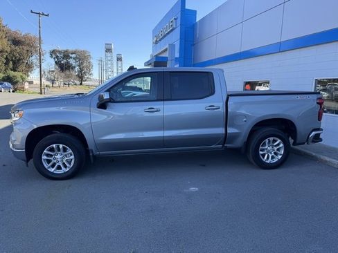 Used 2025 Chevrolet Silverado 1500 LT image 7