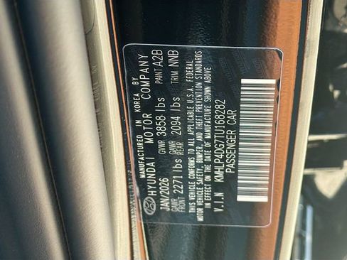 New 2026 Hyundai Elantra Limited FWD image 34