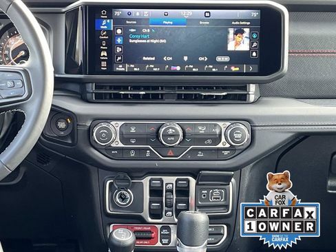 Used 2025 Jeep Wrangler Rubicon image 15