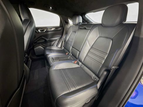 Certified 2023 Porsche Cayenne Turbo GT AWD/4WD image 22