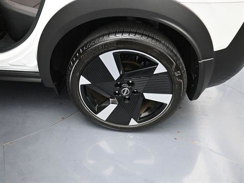 Used 2025 Nissan Kicks SR AWD/4WD image 21